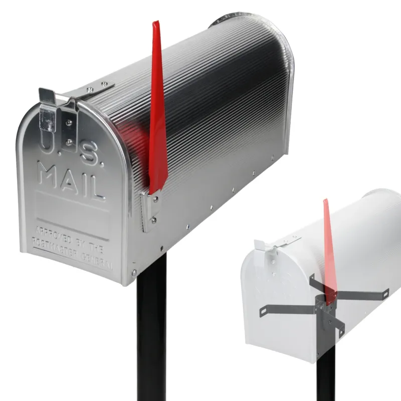 Silberner Briefkasten mit rotem Fahnenhebel, auf einem Ständer.